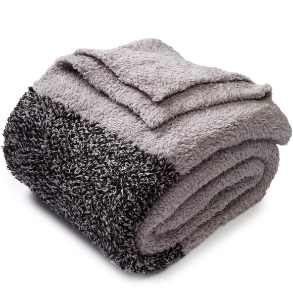 - BAREFOOT DREAMS warm grey/carbon new with tags - Picture 3 of 10